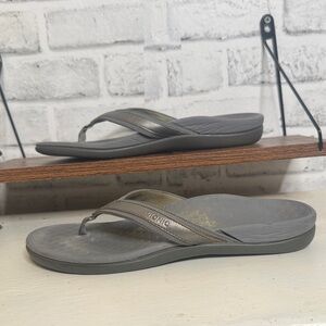 Vionic Tide Flip Flop Sandals Silver Size 9